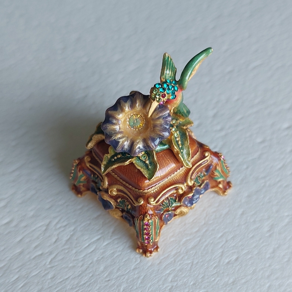 Decorative Trinket Box with Hummingbird and Flower - Picture 3 of 10